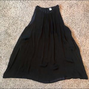 Sleeveless women’s blouse